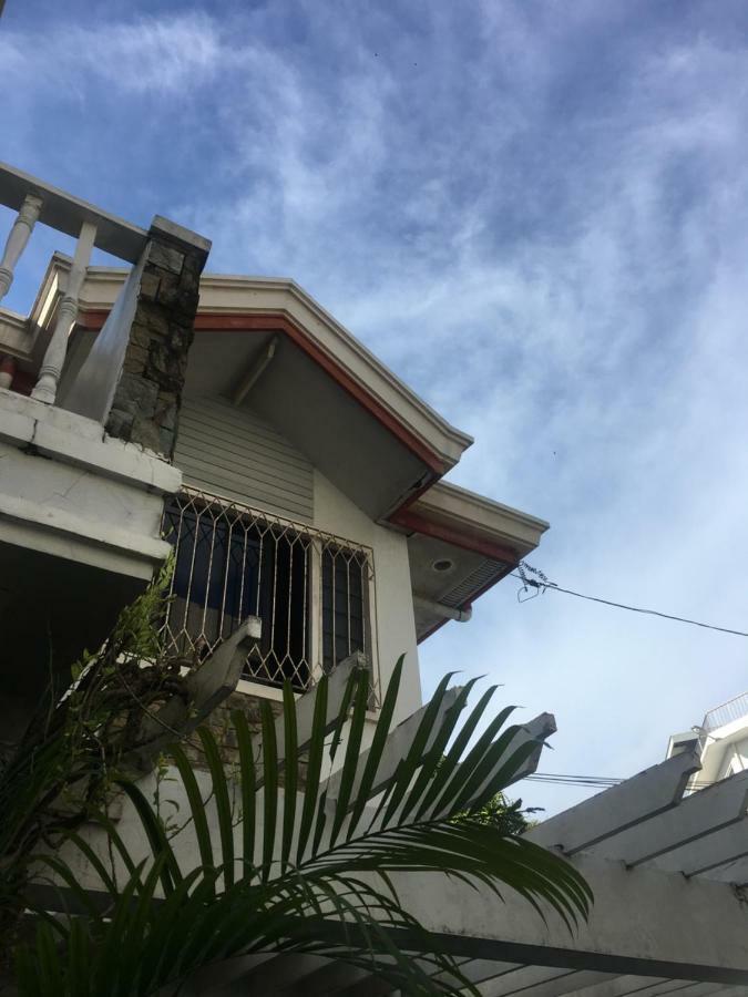 Joyful Island Hostel มักตัน ภายนอก รูปภาพ