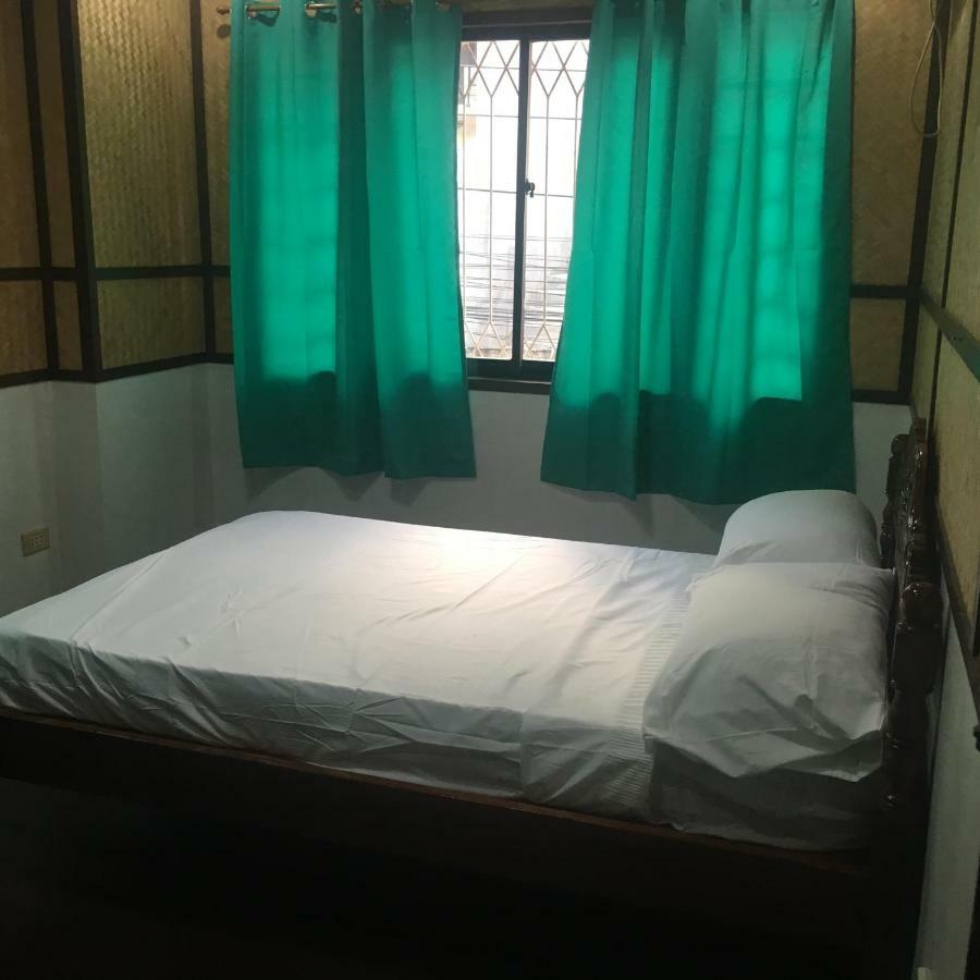 Joyful Island Hostel มักตัน ภายนอก รูปภาพ