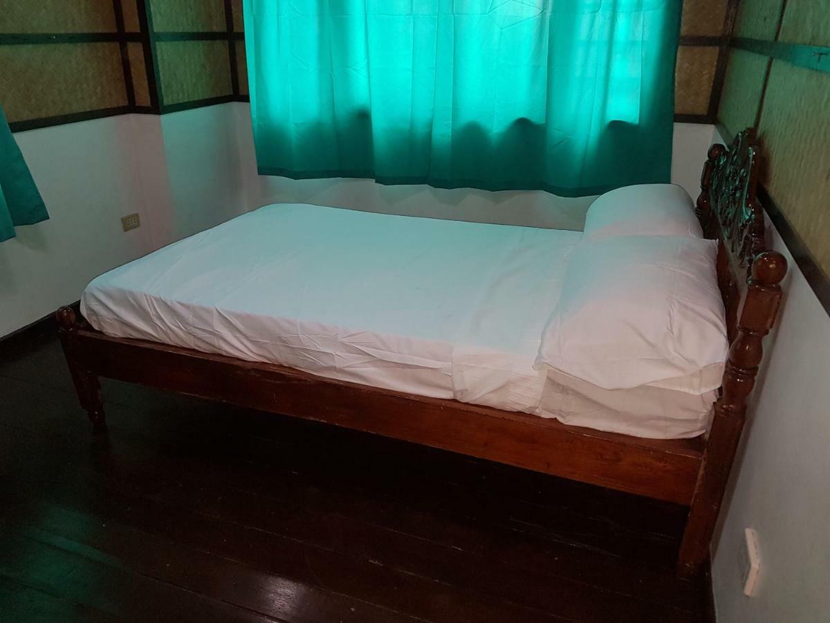 Joyful Island Hostel มักตัน ภายนอก รูปภาพ