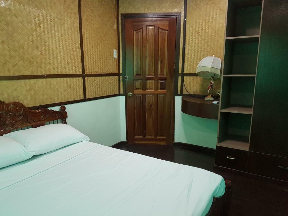 Joyful Island Hostel มักตัน ภายนอก รูปภาพ