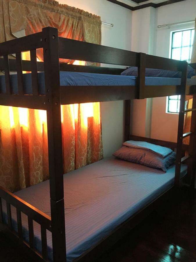 Joyful Island Hostel มักตัน ภายนอก รูปภาพ